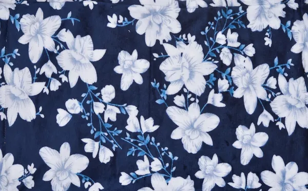 Floral_White&Blue__Soft,_Warm_&_Comfortable_Woolen_Bedsheet_For_Double_Bed_With_2_Pillow_Cover