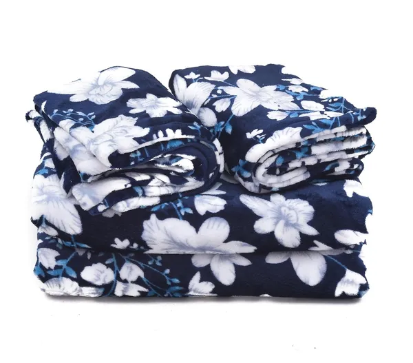 Floral_White&Blue__Soft,_Warm_&_Comfortable_Woolen_Bedsheet_For_Double_Bed_With_2_Pillow_Cover
