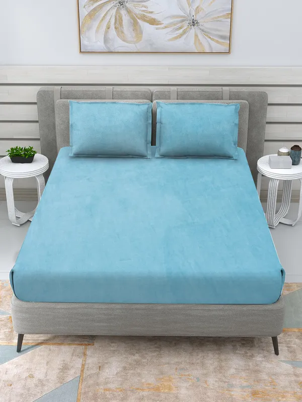 Solid_Blue_Soft,_Warm_&_Comfortable_Woolen_Bedsheet_For_Double_Bed_With_2_Pillow_Cover