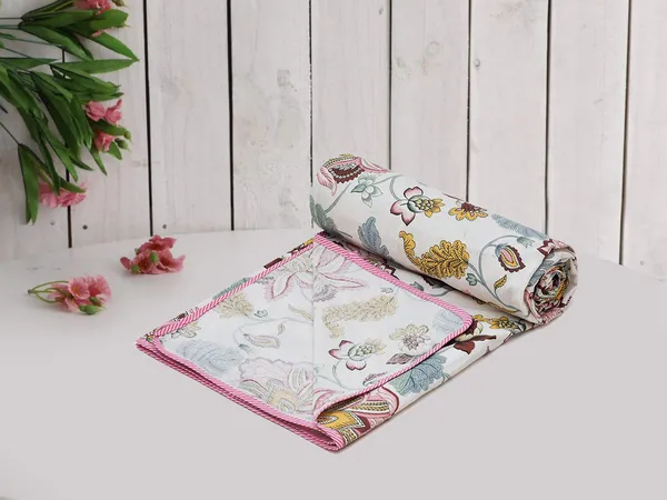Pink_&_White_Premium_Quality_Cotton_Floral_Top_Sheet