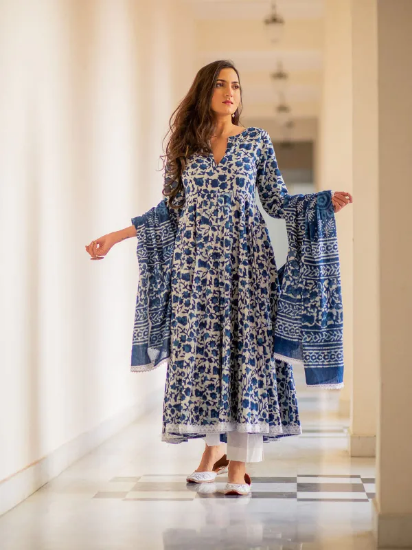 Blue_Elegant_Cotton_Anarkali_Salwar_Kameez_With_A-Line_Cut_For_Women