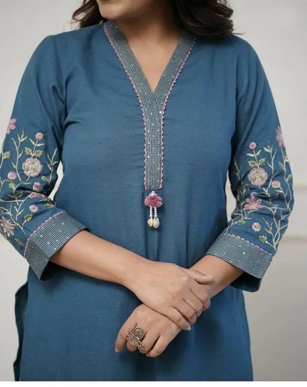 Blue_Trendy_Embroidered_Rayon_Kurta_Set_For_Women