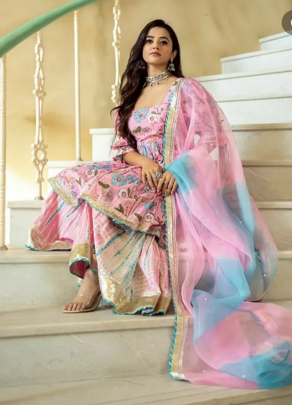 Pink_Trendy_Design_Rayon_Sharara_Suit_For_Women