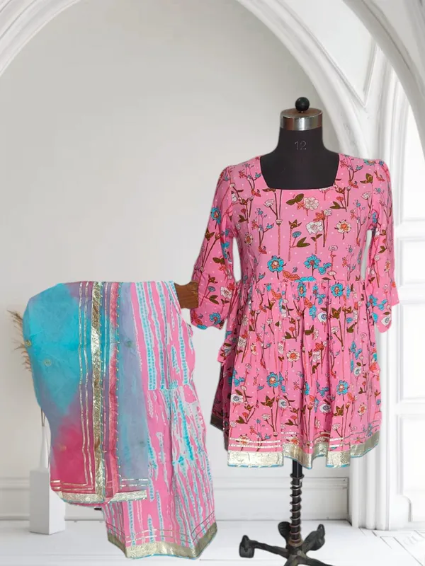 Pink_Trendy_Design_Rayon_Sharara_Suit_For_Women