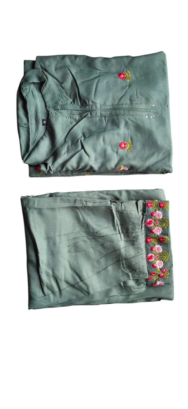 Green_Rayon_Embroidered__Kurta_Set_For_Women