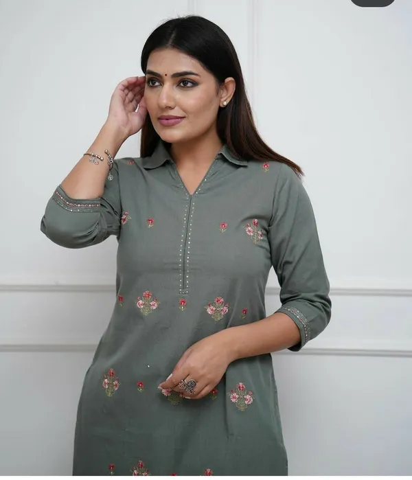 Green_Rayon_Embroidered__Kurta_Set_For_Women