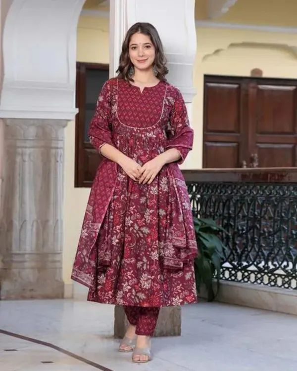 Black_Traditional_Cotton_3_Piece_Suit_Set_For_Women