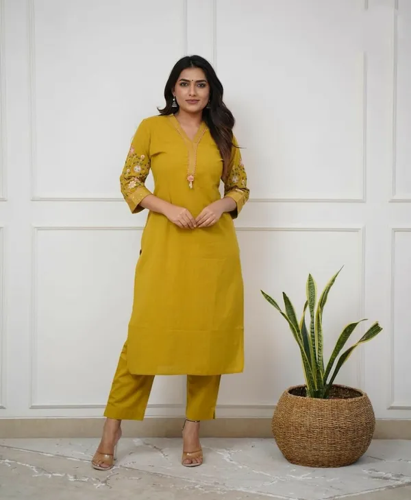 Yellow_Trendy_Embroidered_Rayon_Kurta_Set_For_Women