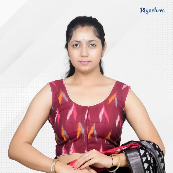 Riyashree_Cotton_Ikkat_Print_Sleeveless_Ready-to-Wear_Stitched_Blouse_for_Women