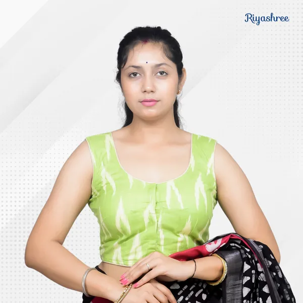 Riyashree_Cotton_Ikkat_Print_Sleeveless_Ready-to-Wear_Stitched_Blouse_for_Women