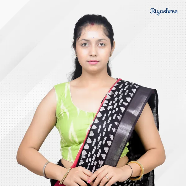 Riyashree_Cotton_Ikkat_Print_Sleeveless_Ready-to-Wear_Stitched_Blouse_for_Women