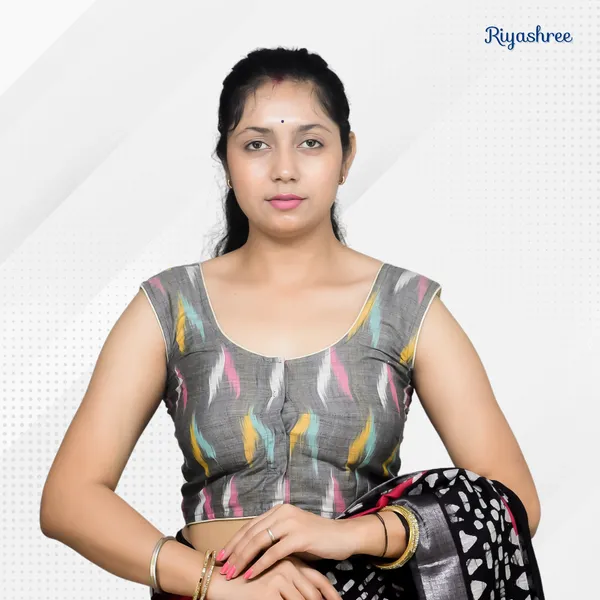 Riyashree_Cotton_Ikkat_Print_Sleeveless_Ready-to-Wear_Stitched_Blouse_for_Women