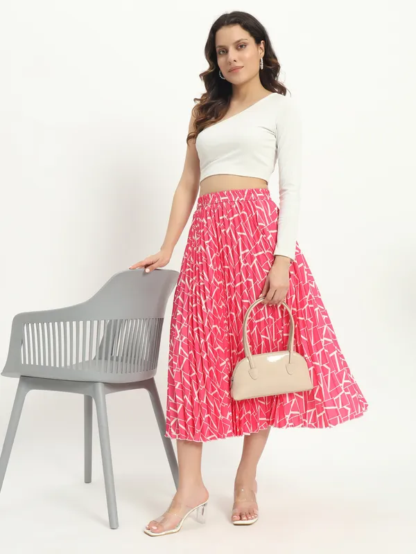 ZWERLON Pink Geometric Printed Crepe A Line Pleated Midi Skirt For Women Price in India Buy ZWERLON Pink Geometric Printed Crepe A Line Pleated Midi
