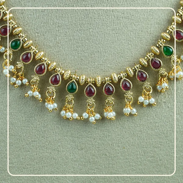Divyasha_Necklace_with_Earrings_|_Delicate_Festive_Jewellery