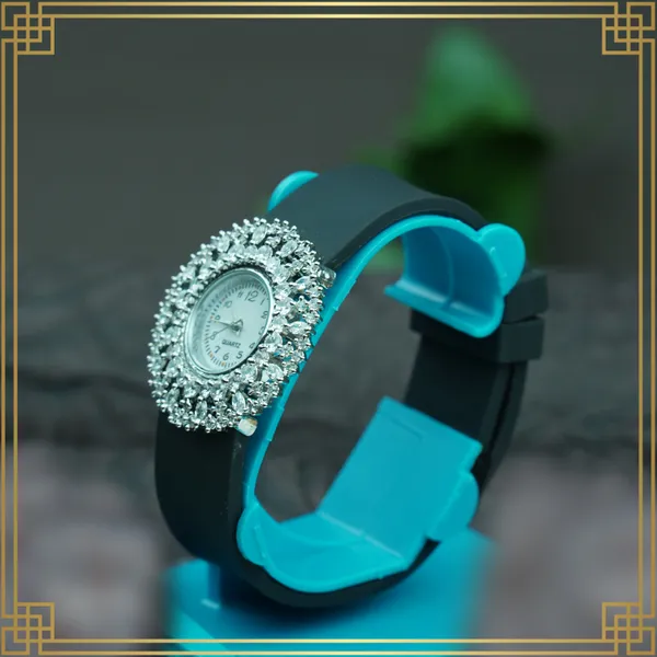 Dark_Green_Women'S_Dial_Analog_Round_Watch