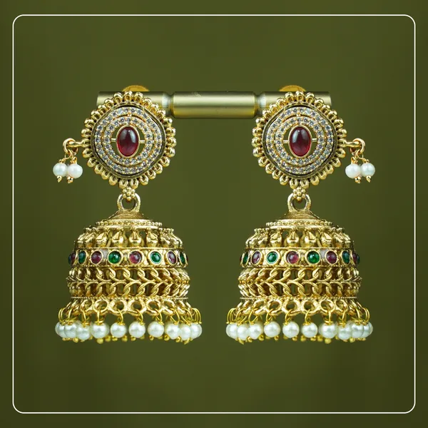Fashionable_Earrings_&_Studs