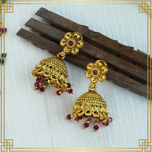 Shimmering_Beautiful_Pendent_Set_|_South_Indian_Jewellery