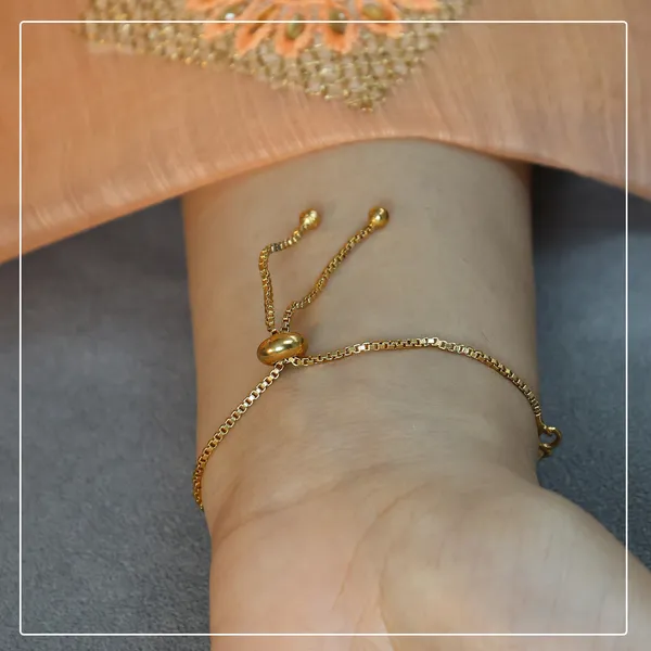 Sia_Bracelet_Minimal_Star_Design_Stone_Bracelet_for_Everyday_Wear_Pinak_Jewel