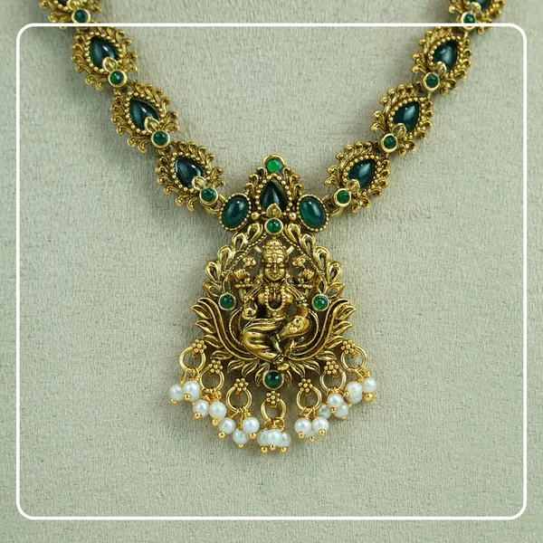 Shrivanya_Antique_Lakshmi_Necklace__by_Pinak_Jewel_|_Divine_Festive_Collection