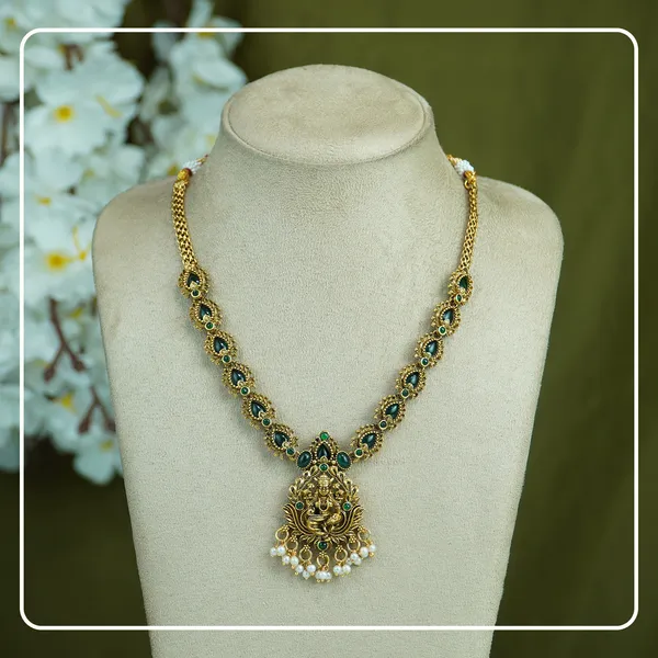 Shrivanya_Antique_Lakshmi_Necklace__by_Pinak_Jewel_|_Divine_Festive_Collection