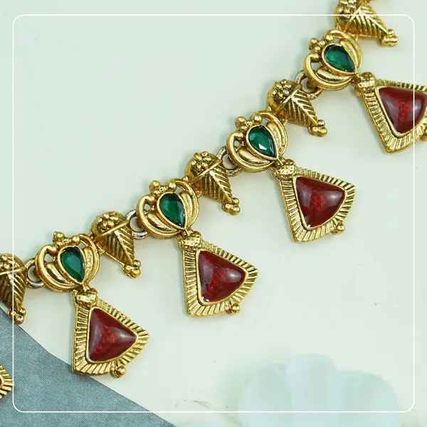 Lightweight_Palakka_Temple_Jewelry_with_Earrings