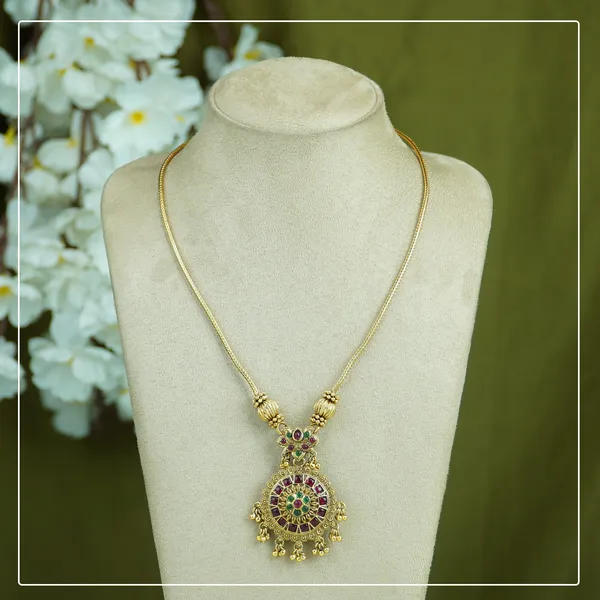 Anvika_Kemp_Stone_Flower_Pendant_Necklace_Lightweight_Antique_Finish_|_Festive_&_Everyday_Wear_by_Pinak_Jewel
