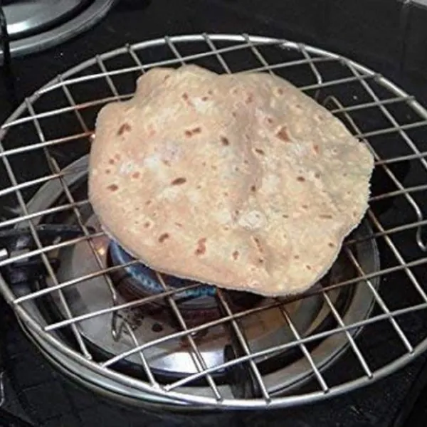 Chapati_and_Phulka_Hand_Grill_Roti_Jali_Barbecue_Roasting_Rack_Wooden_Handle_(Round_and_Square_Shape)
