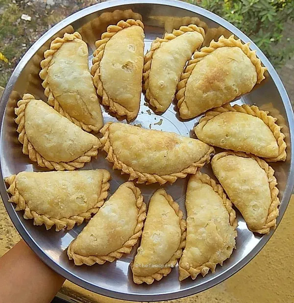 Prime_Bakers_and_Moulders_Aluminium_Gujiya_Karanji_Maker_|_Gujia_Karjikai_Mould_Cutter_Sacha_Machine_|_Dumpling_Maker_Kitchen_Molds_for_Festivals_|_Pack_of_2_Silver_Durable_Easy_to_Use_Perfect_for_Homemade_Treats
