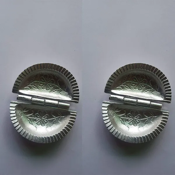 Prime_Bakers_and_Moulders_Aluminium_Gujiya_Karanji_Maker_|_Gujia_Karjikai_Mould_Cutter_Sacha_Machine_|_Dumpling_Maker_Kitchen_Molds_for_Festivals_|_Pack_of_2_Silver_Durable_Easy_to_Use_Perfect_for_Homemade_Treats