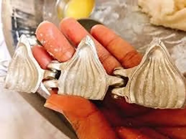 Prime_Bakers_and_Moulders_Aluminium_Modak_Moulds_(Set_of_2)