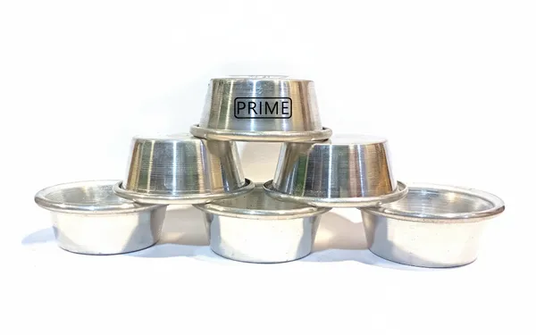 Prime_Bakers_and_Moulders_Aluminum_Muffin_Cupcake_Pudding_Jelly_Cup_Mould_-_Set_of_6_Glass