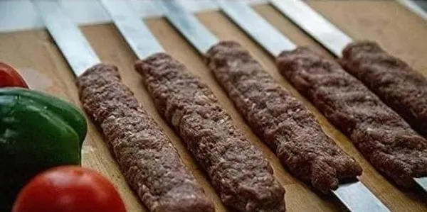 Prime_Bakers_and_Moulders_Stainless_Steel_Flat_Kebab_Skewers,_19_inch_Turkish_Style_BBQ_Skewers_with_Brush,_Pack_of_6_