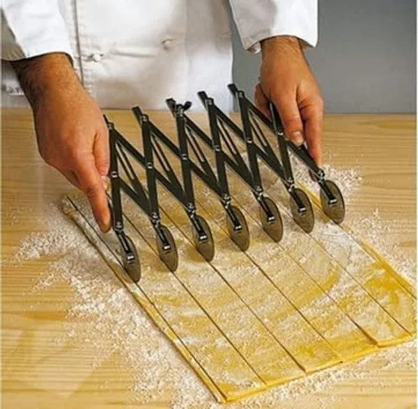 Stainless_Steel_5-Wheel_expandable_Dough_Cutter_Tool_Pasta/Kaju_Katli/Pastry_Sheets/Samosa_Patti_Cutter