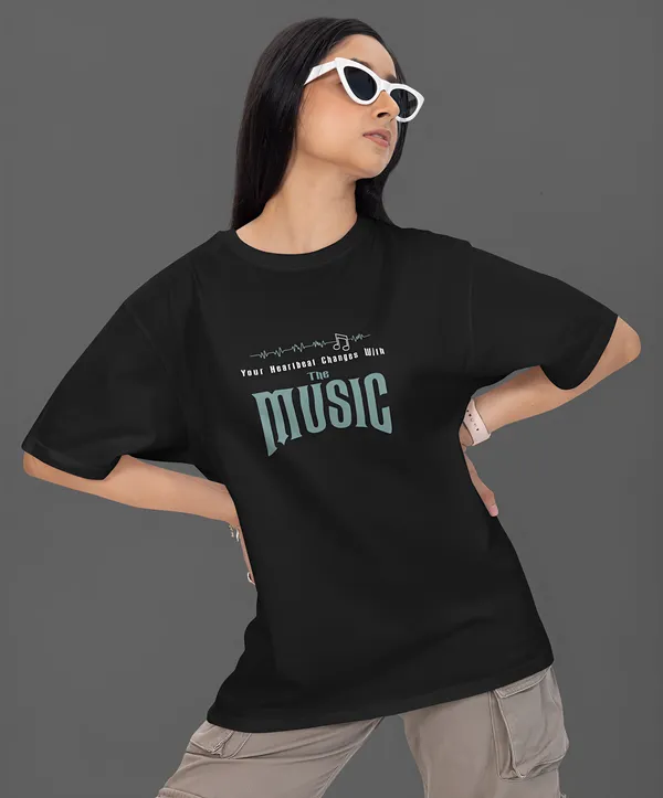 TOFFTEES_Premium_French_Terry_Fabric__(220_GSM)_Black_Oversized_Heartbeat_Half_Sleeves_Women's_T-shirt