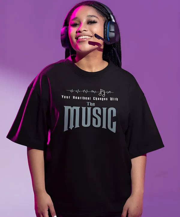TOFFTEES_Premium_French_Terry_Fabric__(220_GSM)_Black_Oversized_Heartbeat_Half_Sleeves_Women's_T-shirt