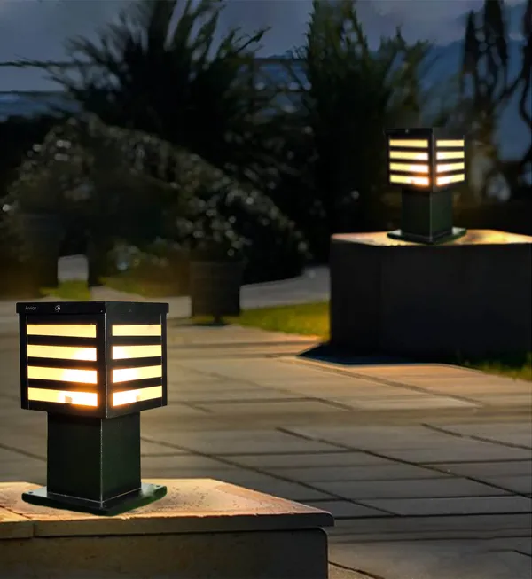 Avior_Black_Outdoor/_Exterior_Lamp,_Gate_Light,_Pole_Light,_Garden_Light_Pack_Of_1_(Metal,_Plastic)_(Pack_of_1)