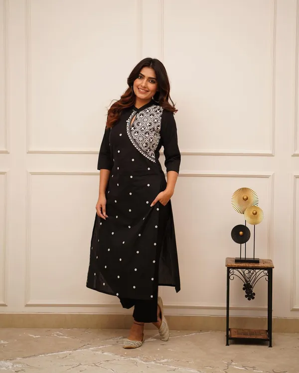 Black_Cotton_Kurta_Pant_Set_with_Embroidery_Work_for_Women