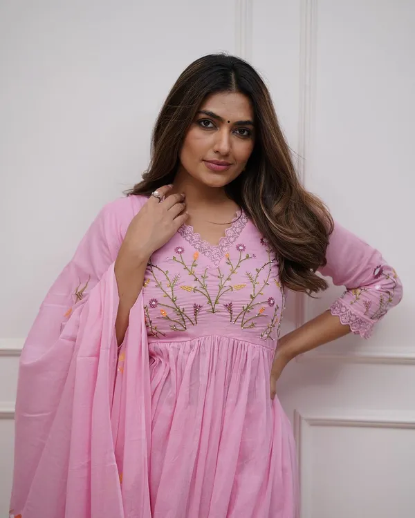 Pink_Cotton_Embroidery_Sequin_Work_Kurta_Set_For_Women