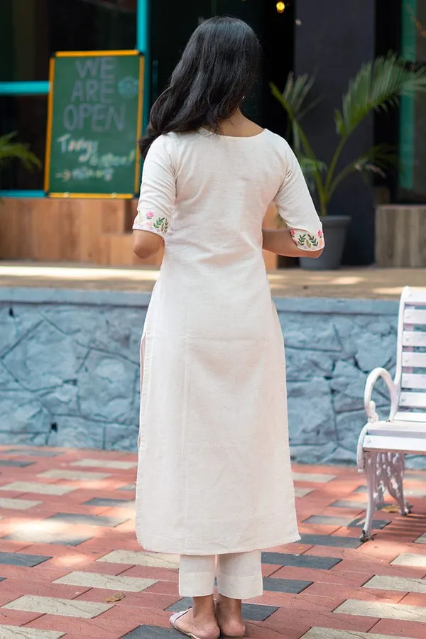 White_Trendy_Cotton_Flex_Kurti_For_Women