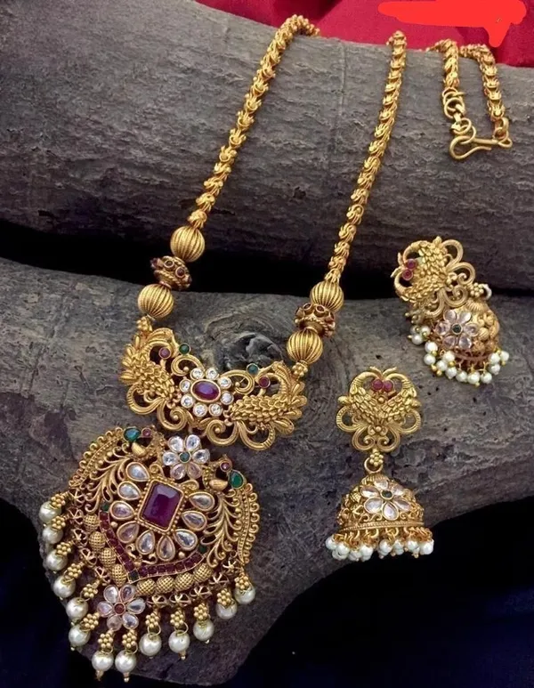 Traditional_South_Indian_Gemstone_Peacock_Haram_Set_For_Women