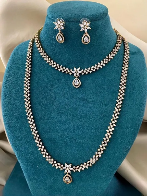 Stunning_White_Floral_White_Stone_Combo_Set_For_Women