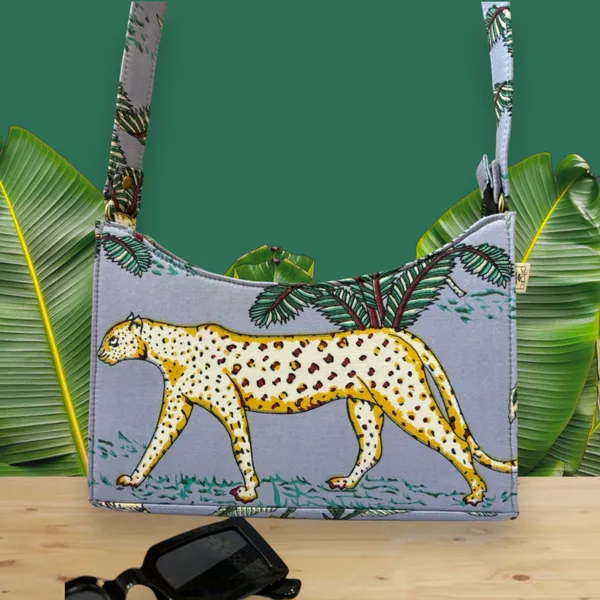 Lilac_Handcrafted_Cotton_Printed_Baguette_Shoulder_Bag_With_Matching_Handle