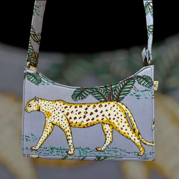 Lilac_Handcrafted_Cotton_Printed_Baguette_Shoulder_Bag_With_Matching_Handle