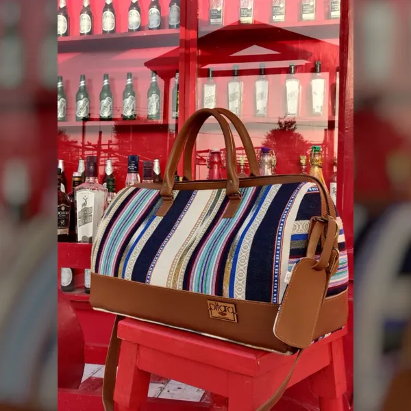 Woven_Durrie_With_Leather_Handcrafted_Duffle_/_Travelling_Bag