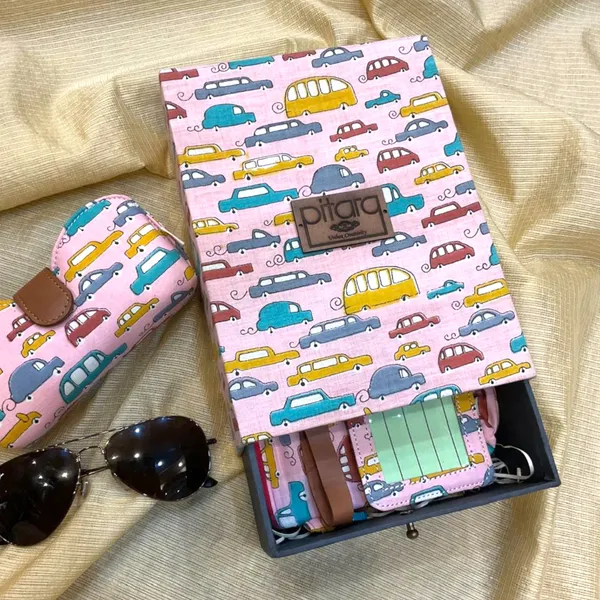Pink_Handcrafted_Car_Gift_Set_Box