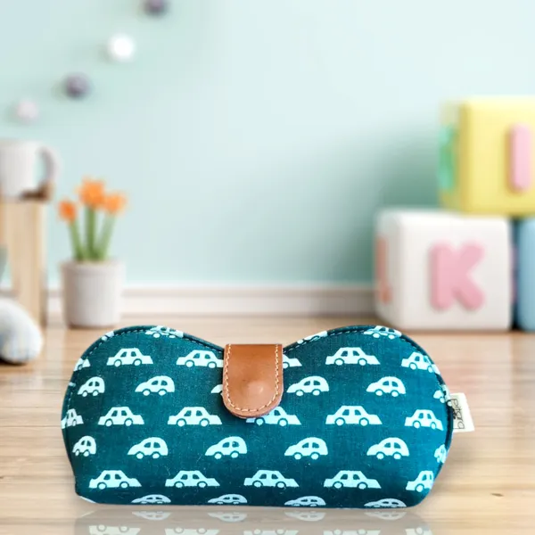 Green_Car_Handcrafted_Cotton_Printed_Sunglass_Cover