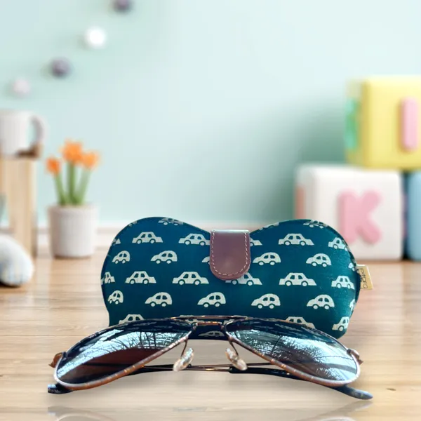 Green_Car_Handcrafted_Cotton_Printed_Sunglass_Cover