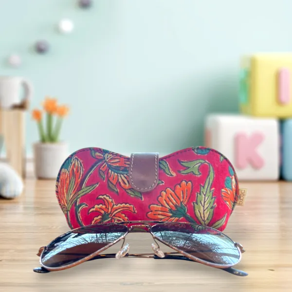 Red_Floral_Handcrafted_Cotton_Printed_Sunglass_Cover