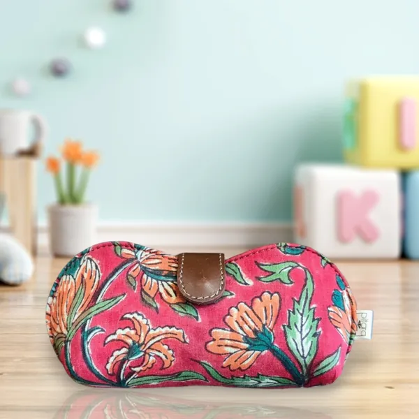 Red_Floral_Handcrafted_Cotton_Printed_Sunglass_Cover