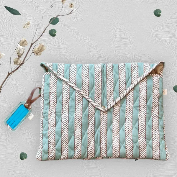 Handcrafted_Teal_Stripe_Quilted_Travelling_Kit_/_Gift_Set